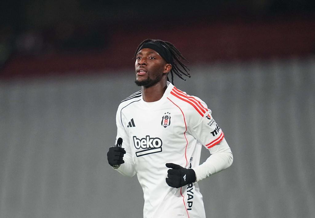 华体会在线登陆-重返英超，英媒：维拉接近签下罗马中锋亚伯拉罕