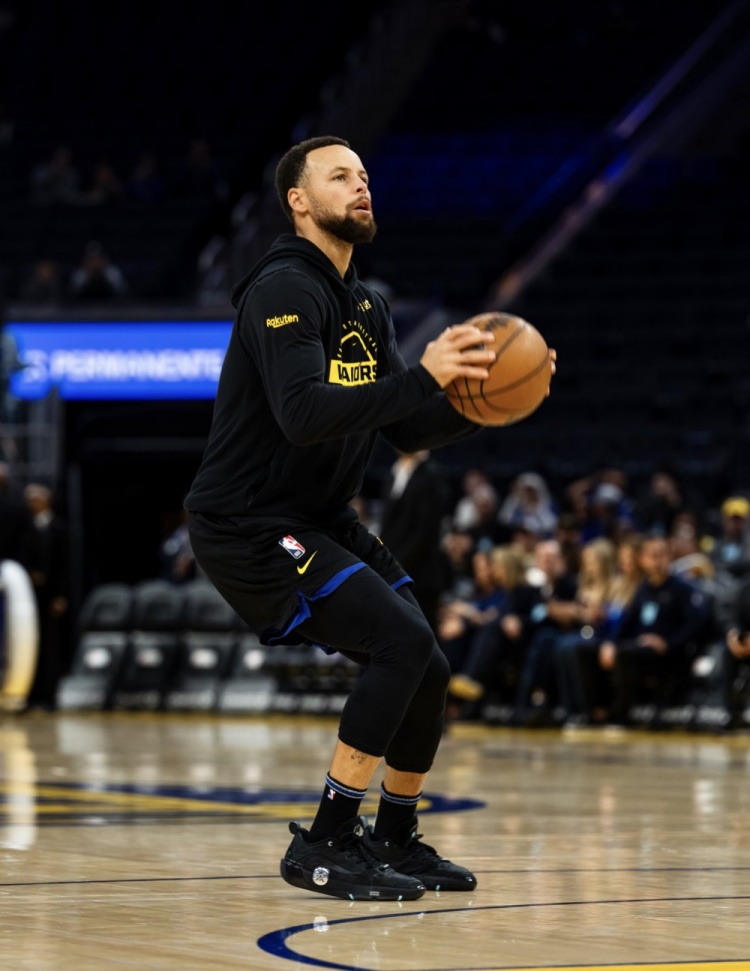 华体会app登录入口-致敬热火传奇！库里今天将穿着韦德之道12参加与热火的比赛