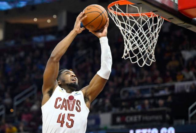 华体会app登录入口-38分12助全面激活骑士进攻  米切尔尽显核心成色